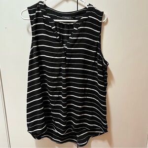 Black & White Striped Apt. 9 Sleeveless Tank Top with VNeck and Buttons on Front